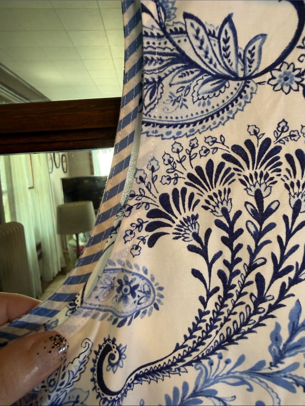 Talbots Womens Blue White Paisley Non-Iron Sleeveless Button Down Shirt Size 10 - Picture 4 of 5